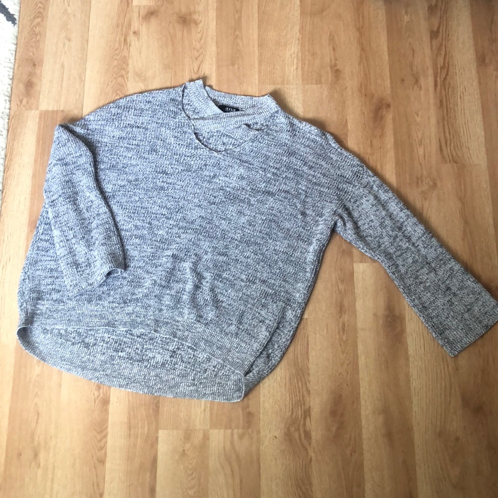 Criss-Cross Neck Heathered Sweather
